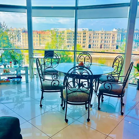 With Panoramic River View Apartman